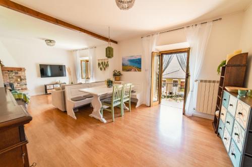 Casa Giacomo Wunderschönes Landhaus am Gardasee Tremosine — 4-Star Luxury Hotel in Pieve, Italy