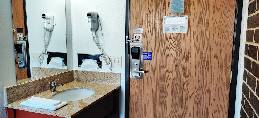 Reliance Inn - photo 16