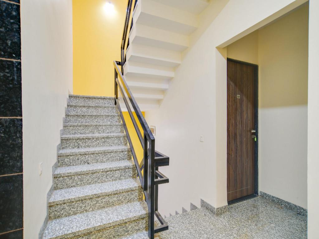 Via Fusion Stays - last minute hotel in Indore
