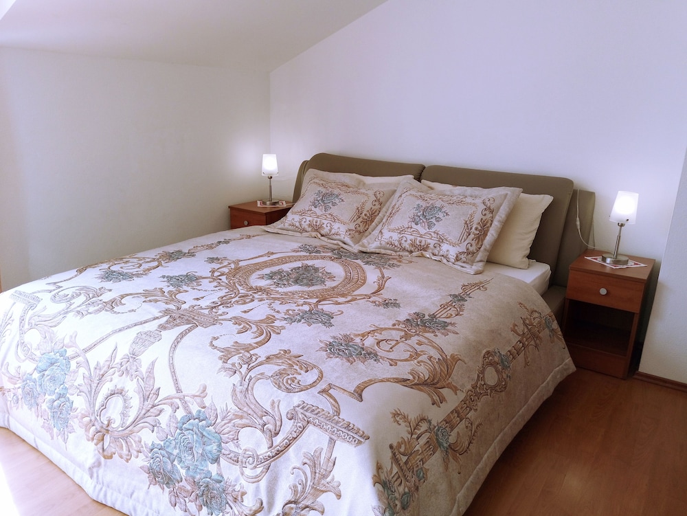 Adria Apartments
