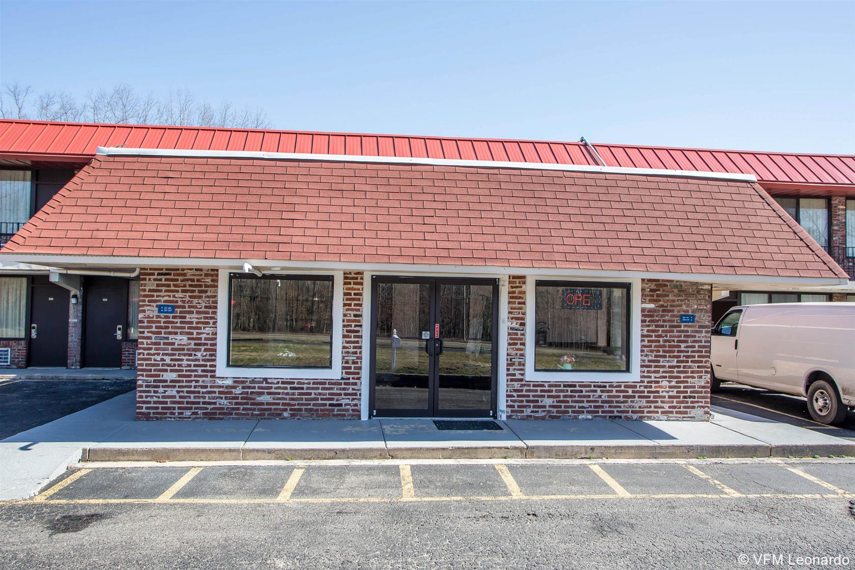 Rodeway Inn - photo 29