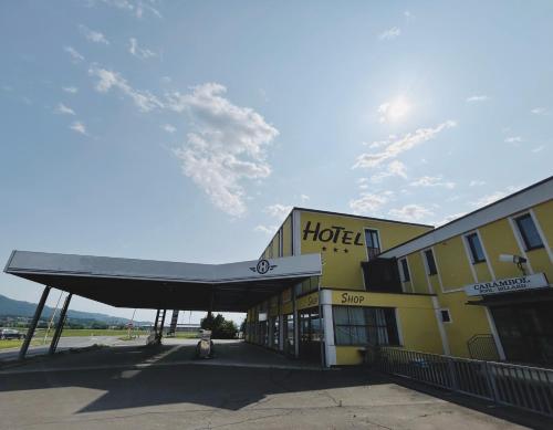 Hotel Urfa — Zeltweg