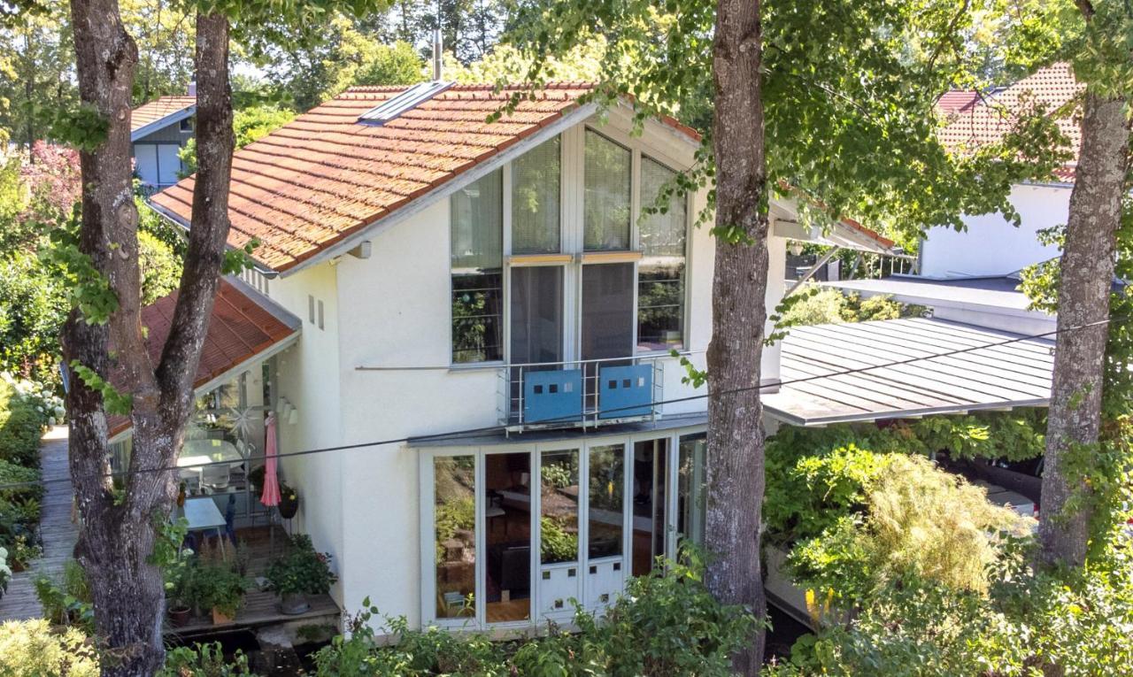 25 Min to the Center 220 m2 Artist's House Villa South of Munich — 4-Star Luxury Hotel in Oberhaching, Germany