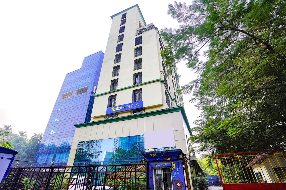 FabHotel Corporate Apartments Bandra