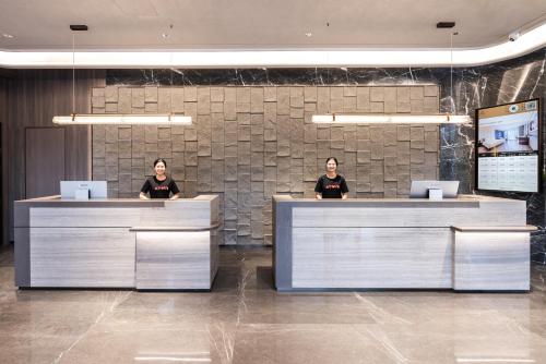 Atour Hotel Chongqing West Railway Station Longhu Yunlingtian Street — 4-Star Luxury Hotel in Chongqing, People's Republic of China
