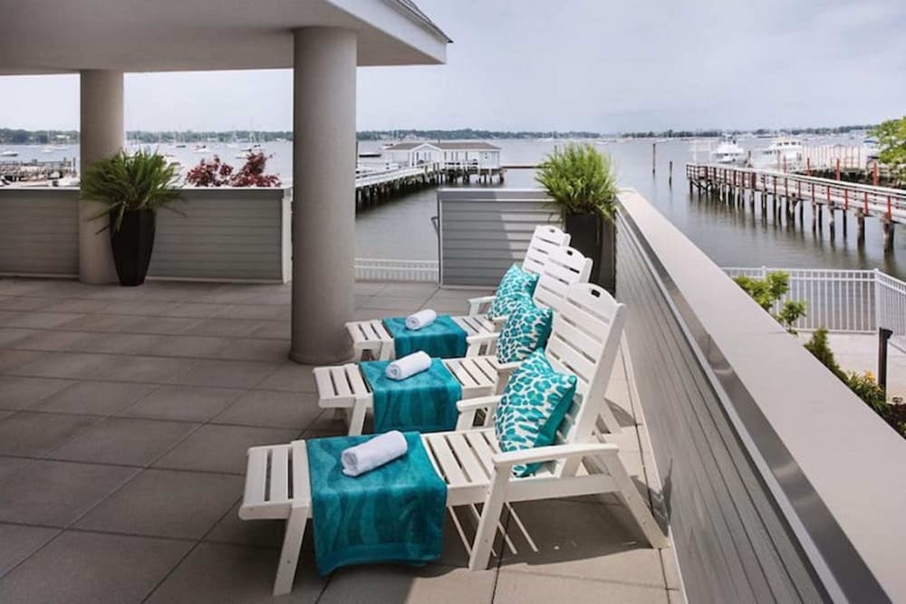 Knickerbocker Yacht Hotel - photo 12