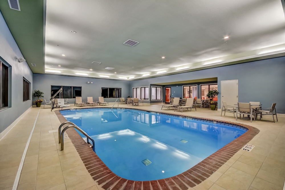 Holiday Inn Express & Suites Greenville Airport by IHG - photo 38
