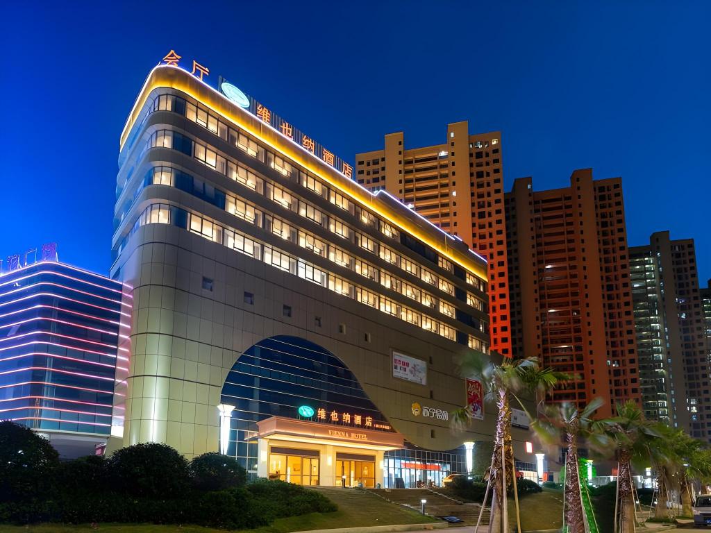 Vienna Hotel Jiangxi Chongren Bus Station in Fenggang, People's Republic of China