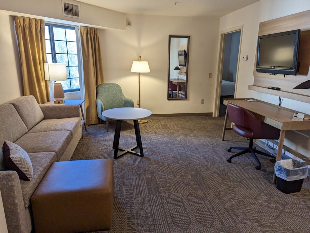 Staybridge Suites Allentown Bethlehem Airport by IHG - photo 10