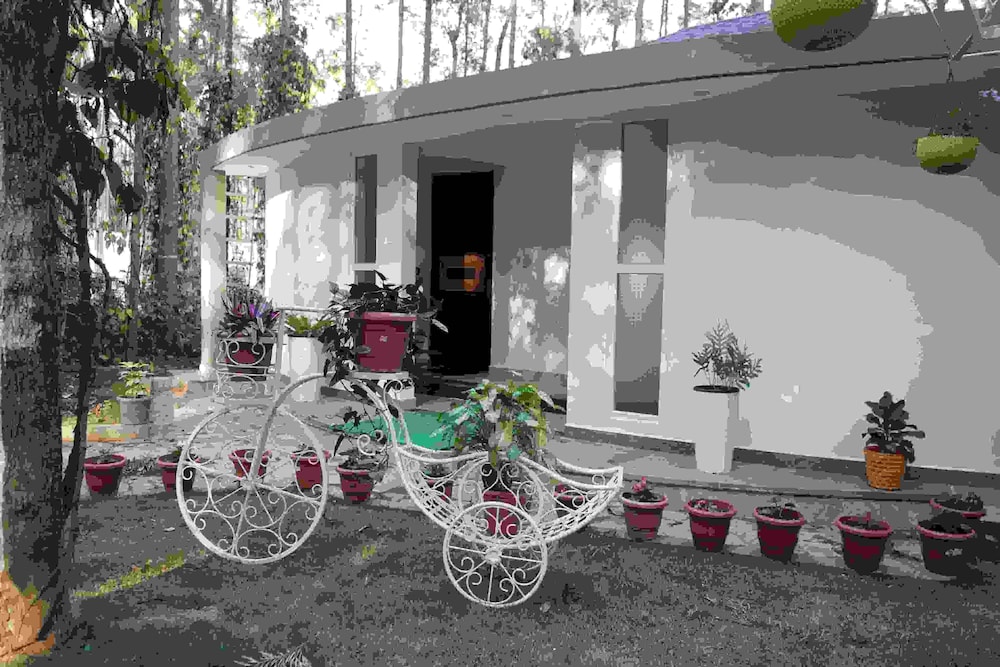Cv Tv Grange - carbon neutral hotel in Tournai