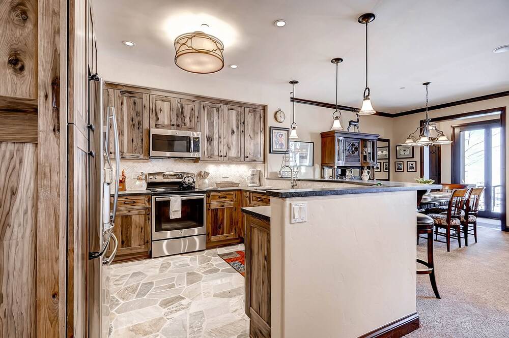 Highlands Slopeside by East West Hospitality - photo 175