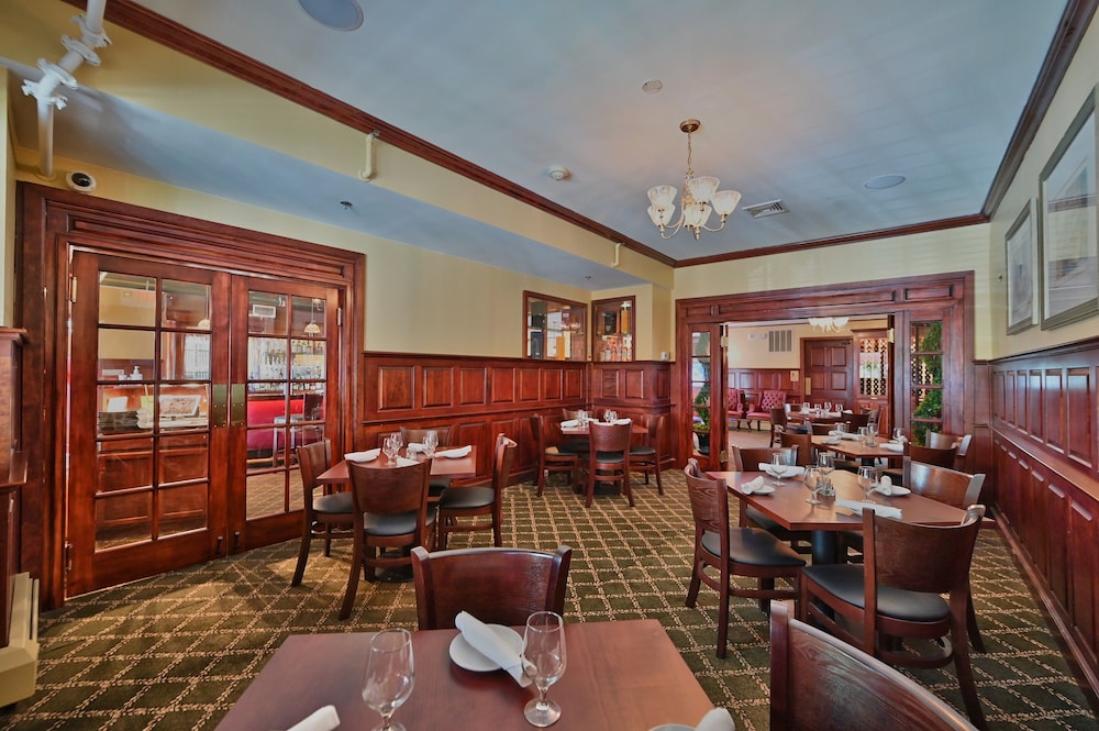 Tom Quick Inn - photo 85