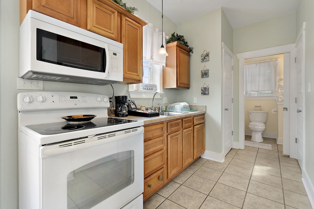 Carroll House Cottages - photo 14