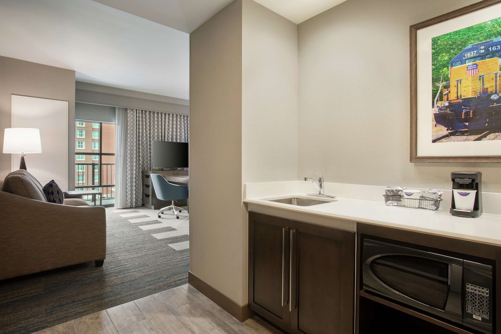 Hampton Inn & Suites Kansas City Downtown Crossroads - photo 12