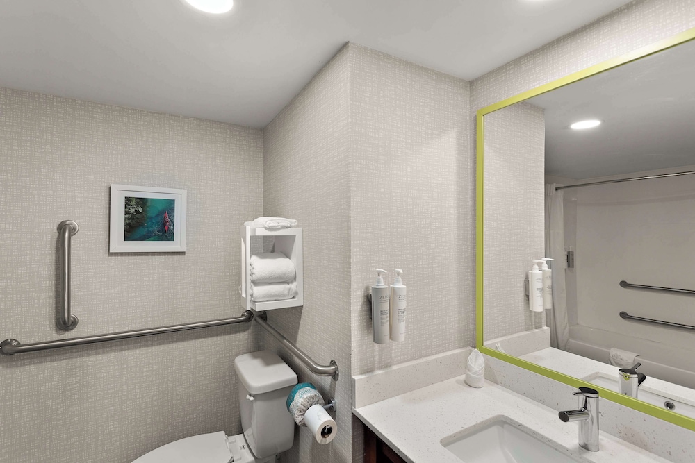 Hampton Inn Bridgeport Clarksburg - photo 24