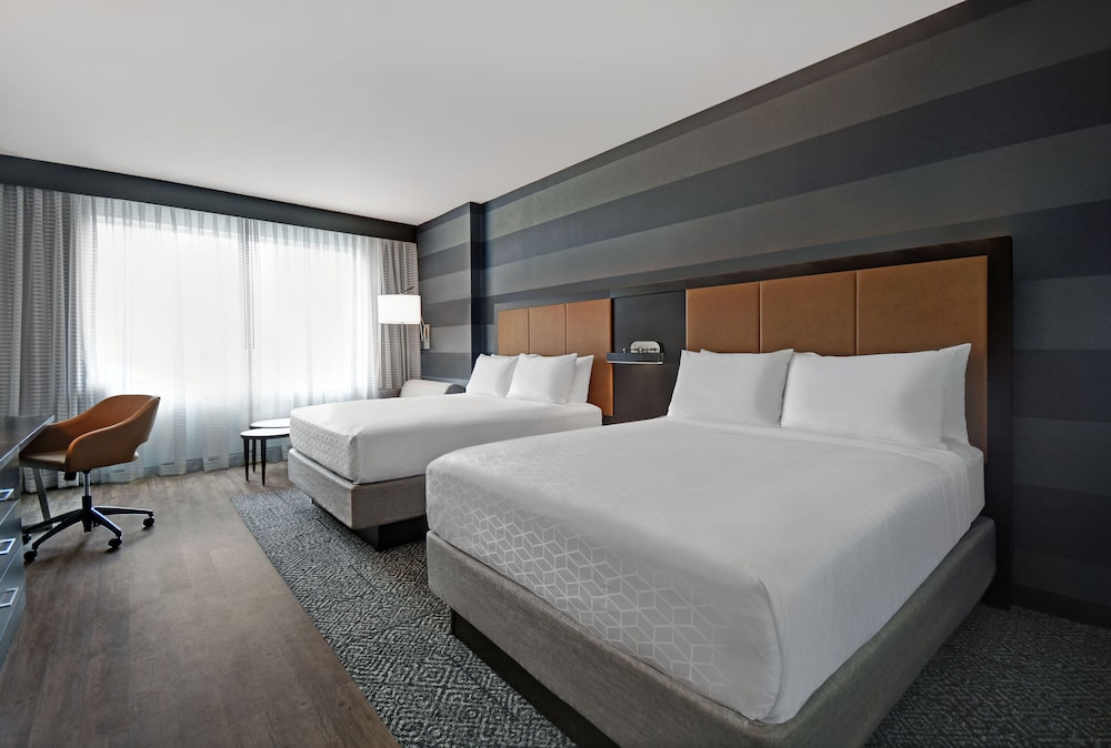 Holiday Inn Express Houston Galleria Area by IHG - photo 7