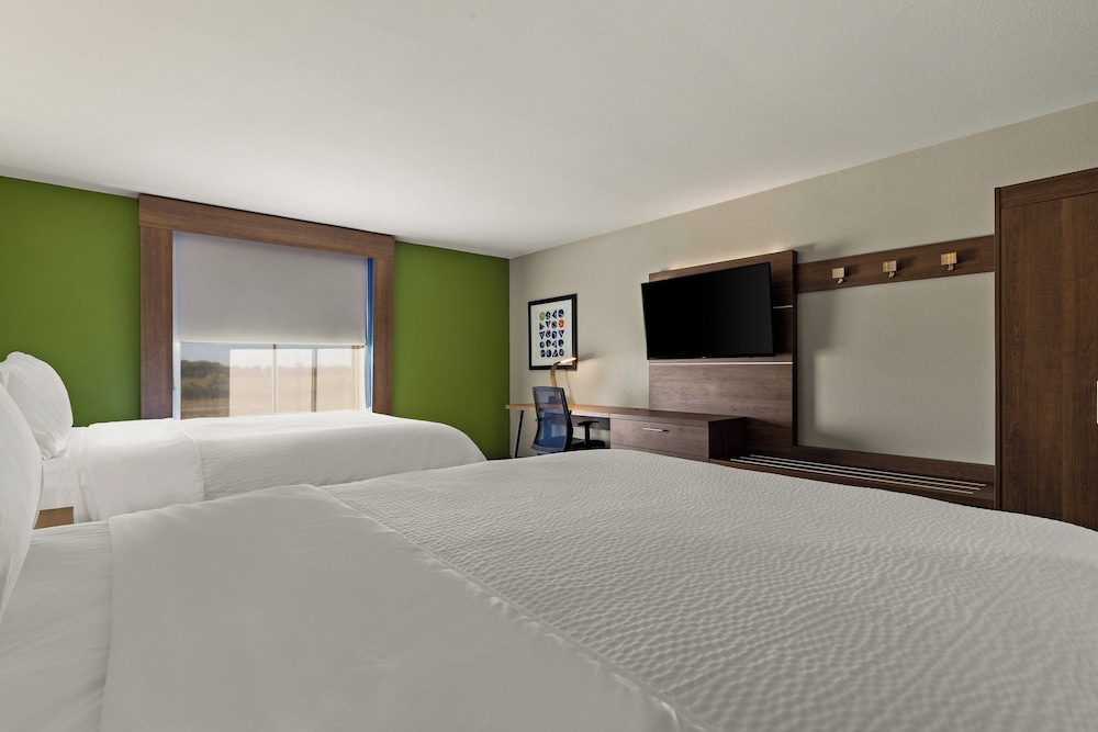 Holiday Inn Express Hotel & Suites Okmulgee by IHG - photo 14