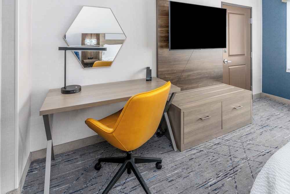 Holiday Inn Express Hotel & Suites Cheyenne by IHG - photo 15