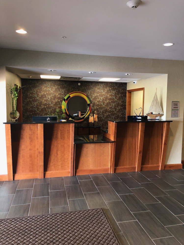 Country View Inn & Suites - photo 4