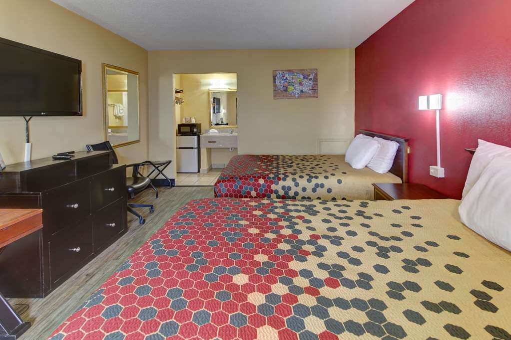 Econo Lodge Virginia Beach Town Center - photo 19