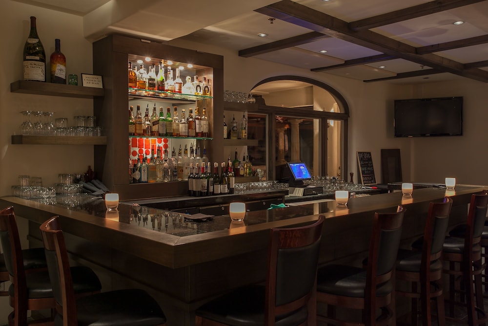 Knob Hill Inn - photo 26