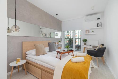 City Centre & Modern Quiet Apartment with Parking by Renters Prestige — 4-Star Luxury Hotel in Krakow, Poland