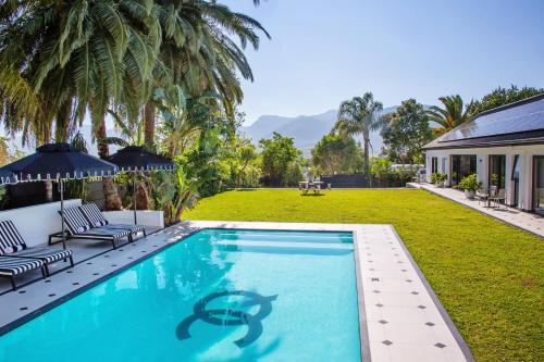 Coco Queen in Paarl, South Africa