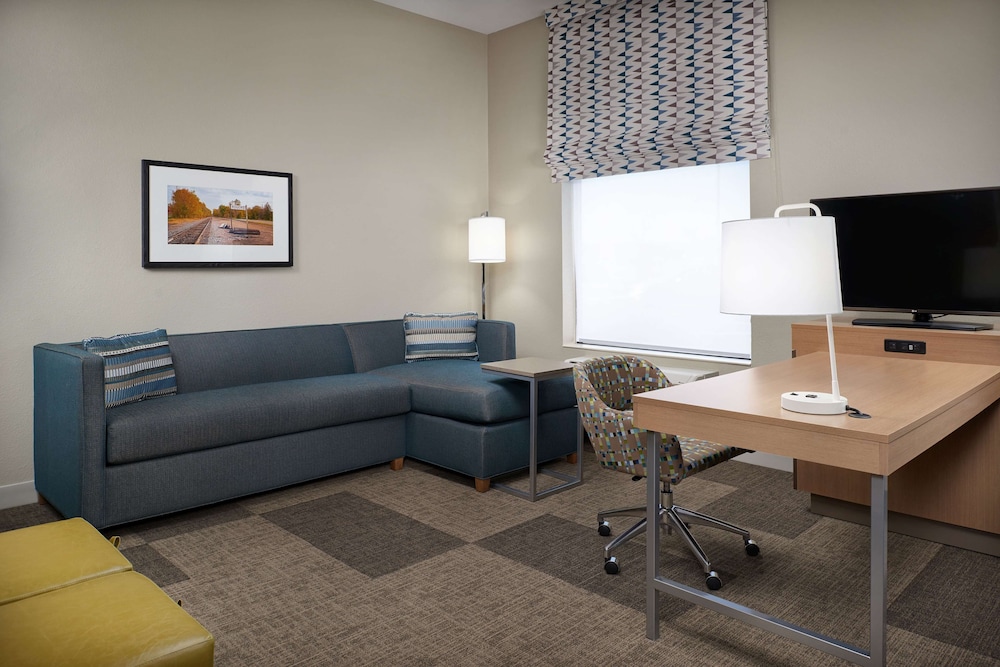 Hampton Inn & Suites Rogers - photo 6