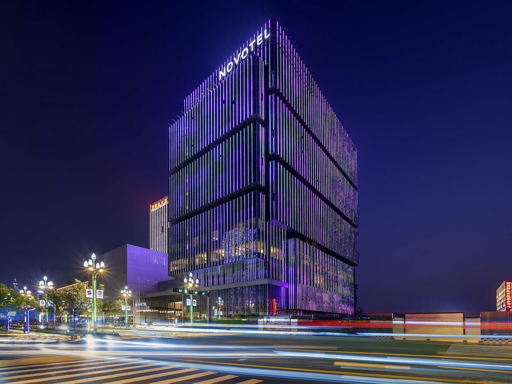 Novotel Xian Xixian — 4-Star Luxury Hotel in Xi'an, People's Republic of China