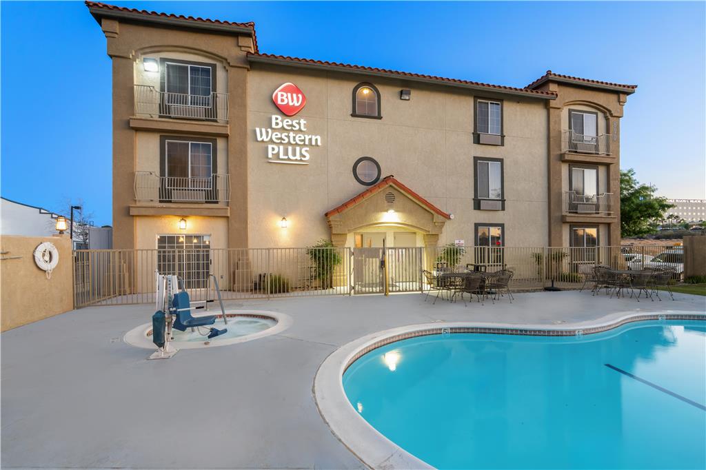 Best Western Plus John Jay Inn & Suites in Palmdale, United States