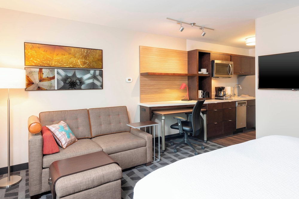 TownePlace Suites by Marriott Louisville North - photo 12