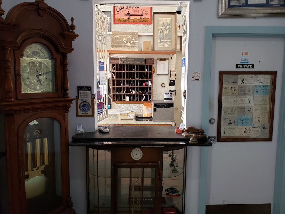 Topaz Motel - photo 2