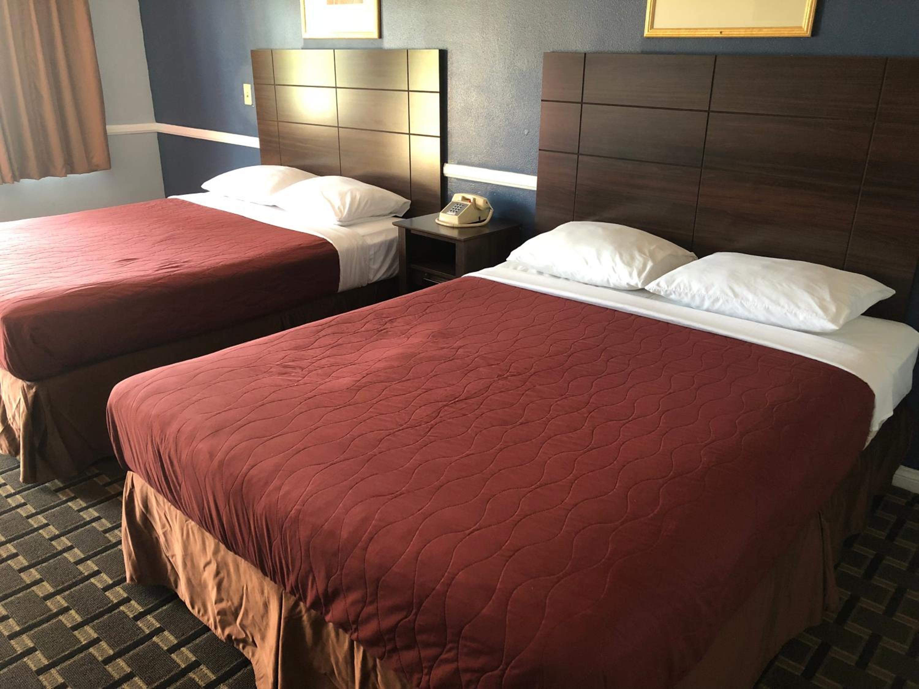 Whittier Travel Inn - photo 9