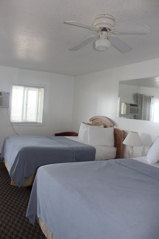 Sandcastle Beachfront Inn - photo 10