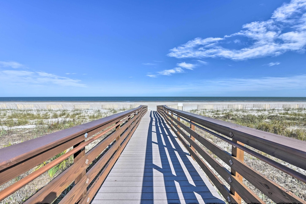 Walk to Beach: Hilton Head Island Resort Gem - photo 3