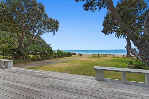 Kohi Point Ohope Beachfront Holiday Home — 4-Star Luxury Hotel in Whakatane, New Zealand