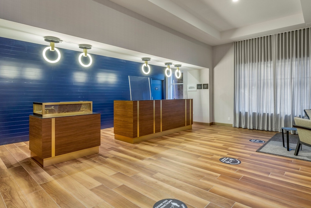 Sheraton Suites Old Town Alexandria - photo 4