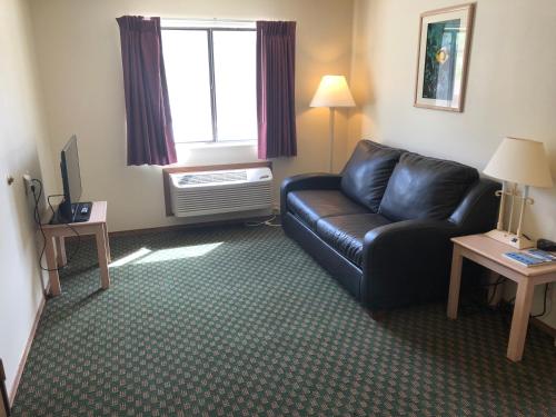 Kings Inn Cody - photo 20