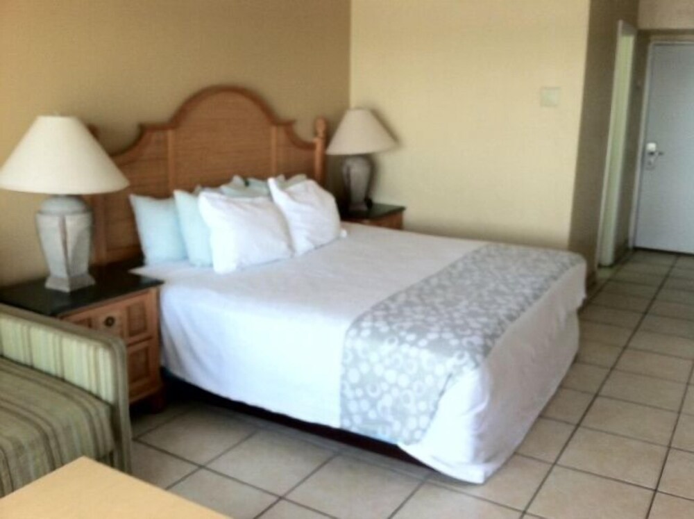 Makai Beach Lodge - photo 8