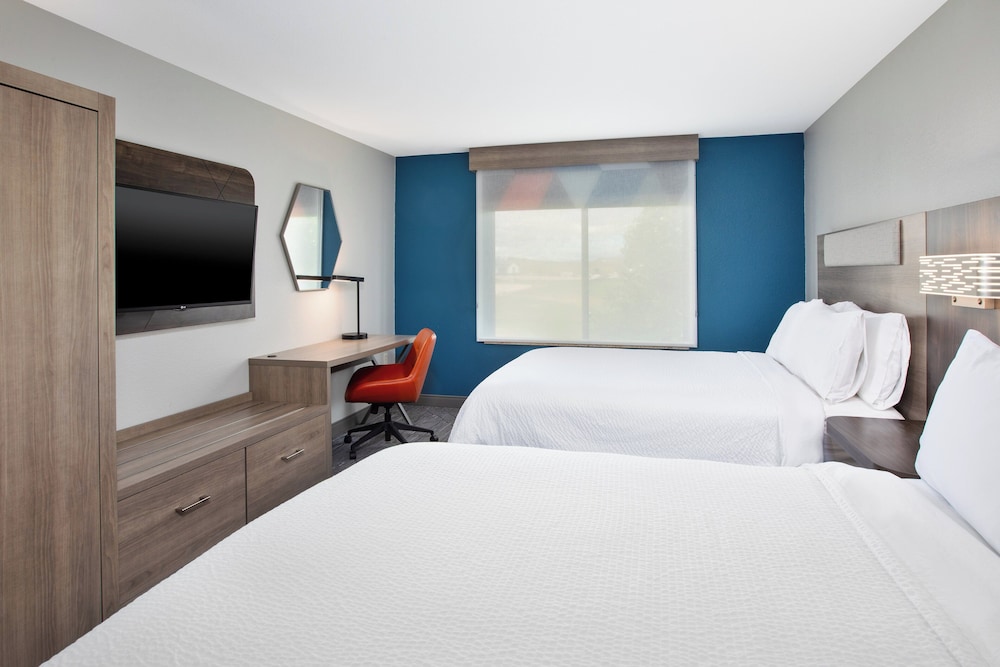 Holiday Inn Express & Suites Buffalo by IHG - photo 19