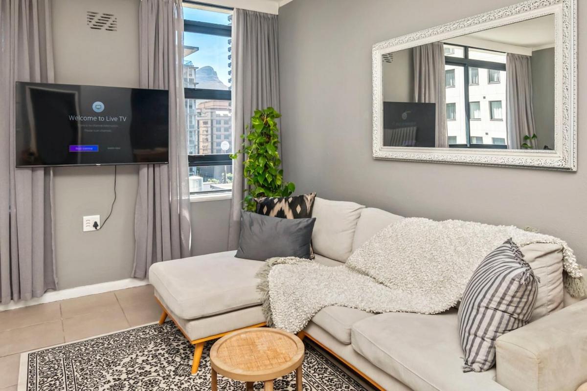 City Centre Haven Walkscore99 5mins To V&A And Cticc — 4-Star Luxury Hotel in Cape Town, South Africa