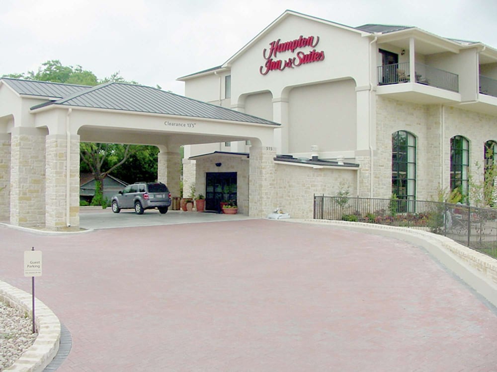 Hampton Inn & Suites Fredericksburg - featured photo