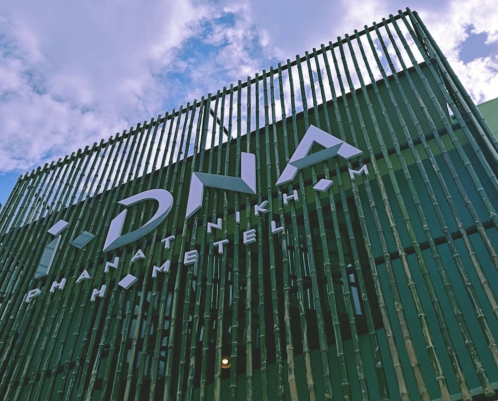 I DNA PhanatNikhom Hometel — hotel in Phanat Nikhom