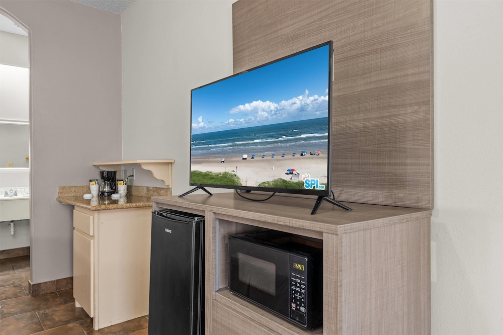 Ramada by Wyndham & Suites South Padre Island - photo 16