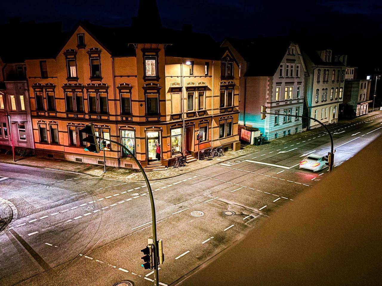 Luxurious Apartment in City Center with Balcony Free Parking — 4-Star Luxury Hotel in Bielefeld, Germany