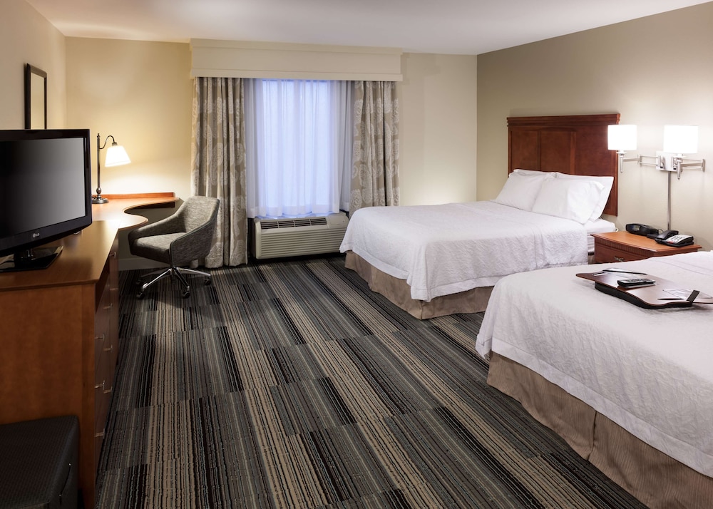 Hampton Inn & Suites Davenport - photo 14