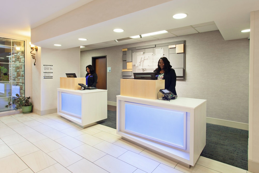 Holiday Inn Express Hotel & Suites Oakland Airport by IHG - photo 39