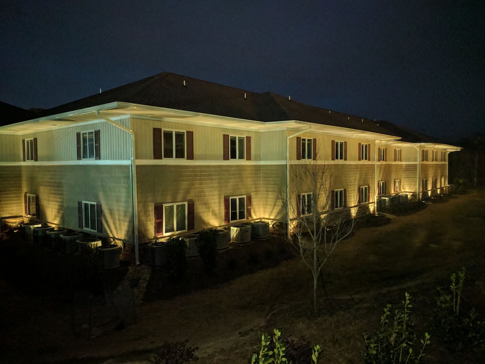 Affordable Suites Mooresville LakeNorman - photo 32
