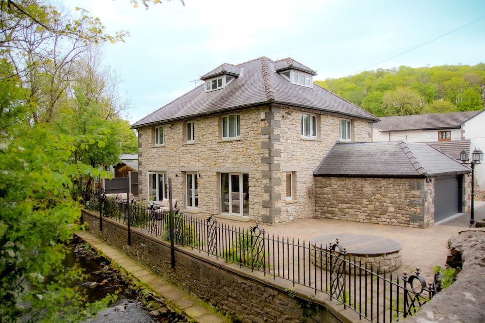 Millbrook Lodge — 4-Star Luxury Hotel in Kendal, United Kingdom