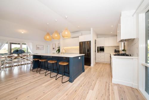 Dundas on the Beach at St Andrews in Saint Andrews Beach, Australia